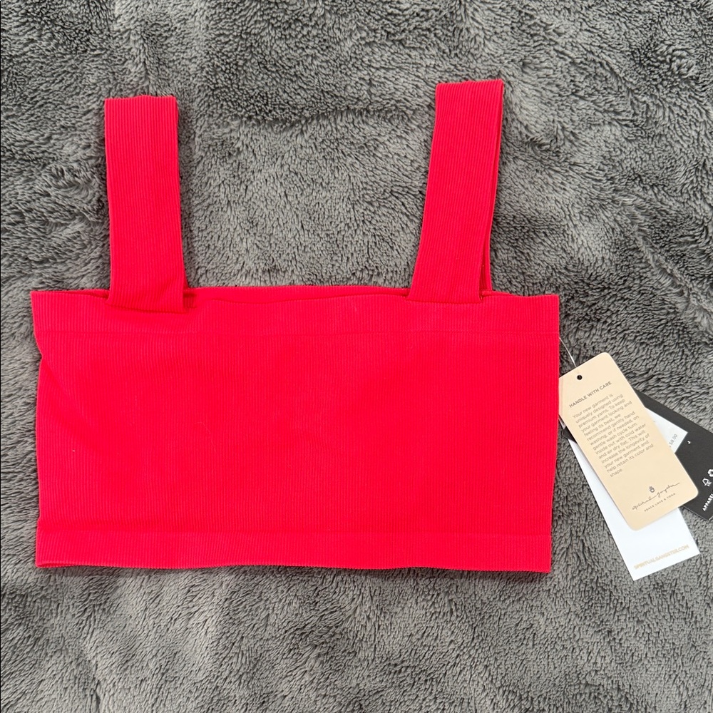 Peloton / spiritual gangster Vibrant Red sport bra